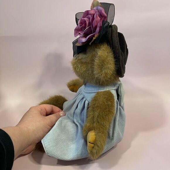 The Bearington Collection Sophie with Purple Dress and Hat with Flower Good Used - Picture 2 of 12